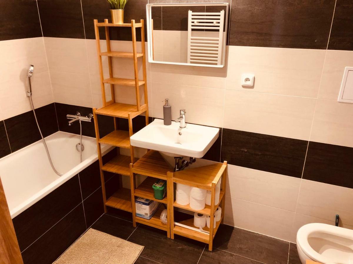 Moskevská With Terrace&great Location Near The Centre Appartamento *
