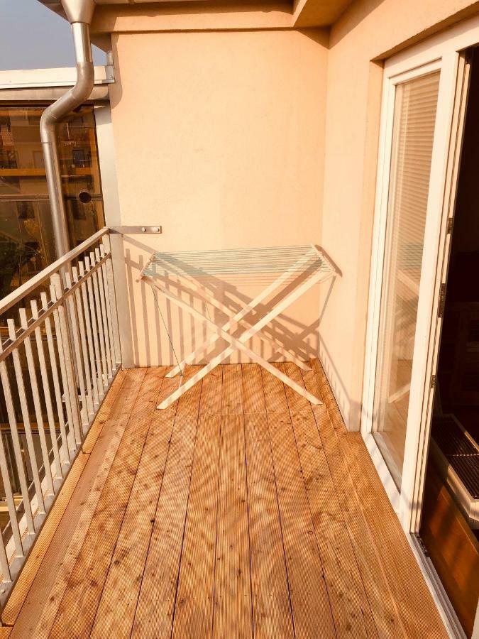 Moskevska With Terrace & Great Location Near The Centre